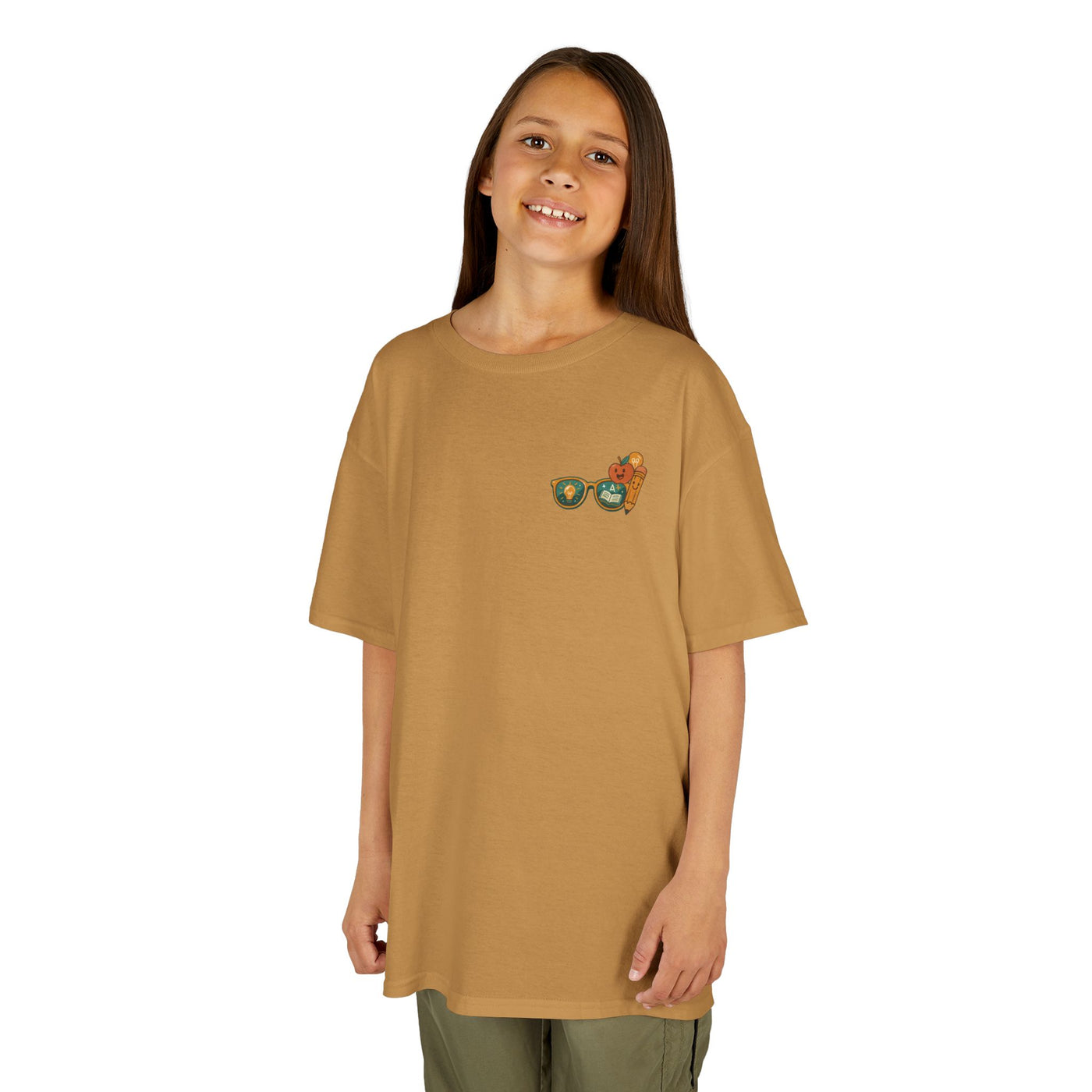 Kid wearing a brown Smart Looks Good On Me t-shirt, showcasing a fun design for back-to-school motivation.